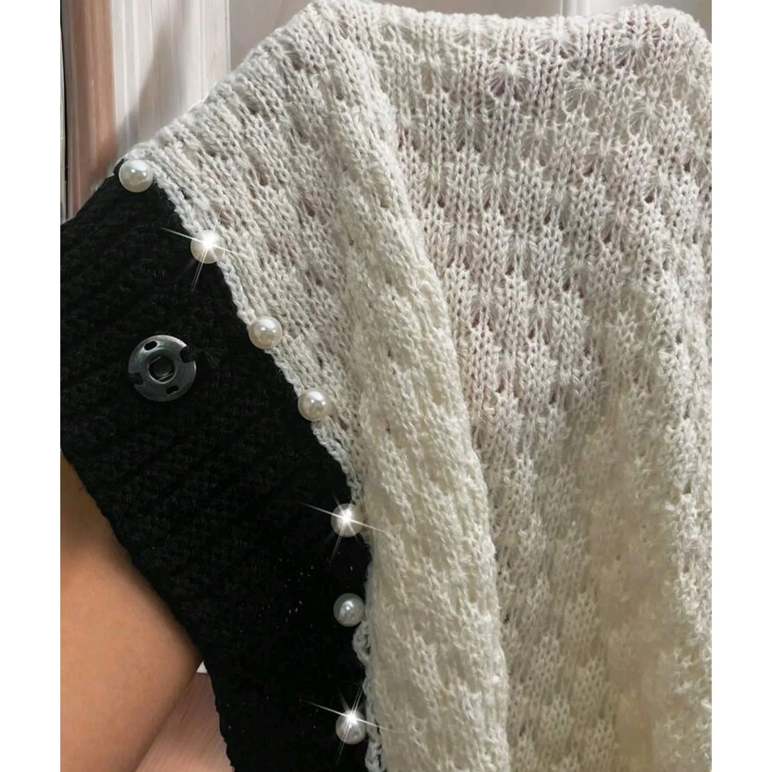 SHEIN CURVE Plus 0X XL Cream Black Knit Cardigan Sweater Pearl Flower Buttons Size undefined - Image 5