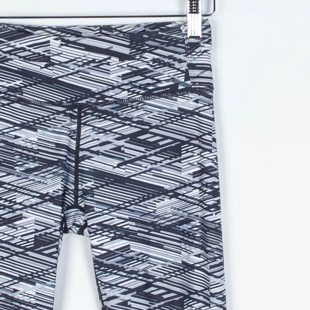 Fabletics Gia Powerlite Capri Leggings‎ Size XXS - Image 2