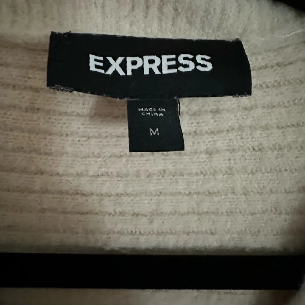 Express Cream V-Neck Women's Sweater - Image 2