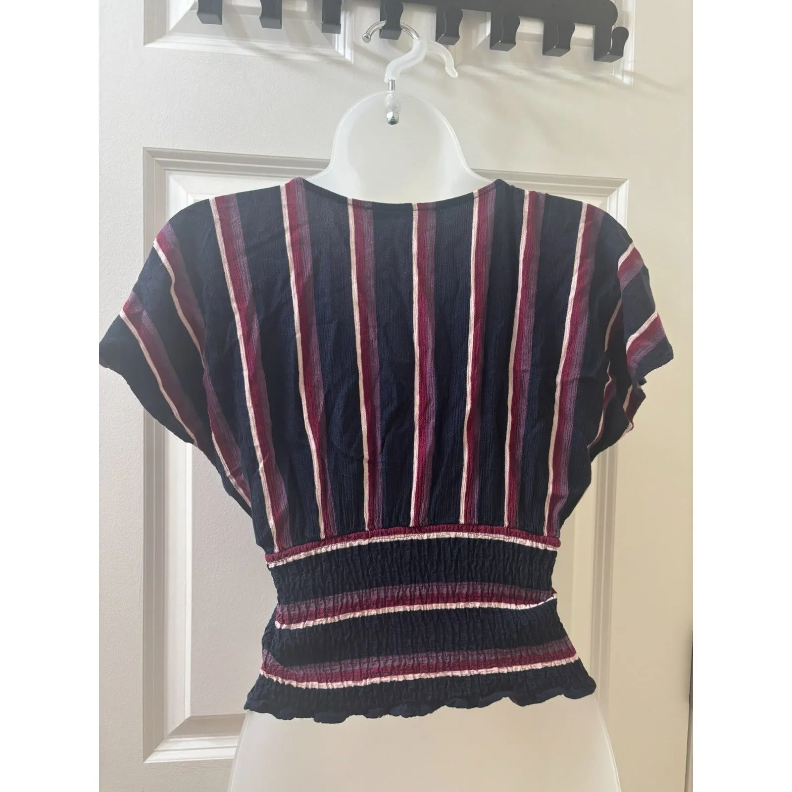 Abercrombie & Fitch Smocked Waist Dolman Top XS Striped V-neck cap sleeve - Image 3