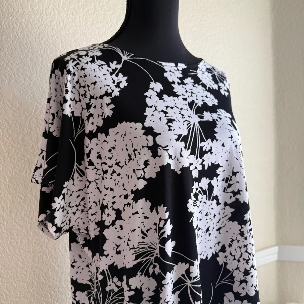 Floral Drama Ruffle Hem Tunic Cato Large Black White Blouse Modest Chic Career - Image 7