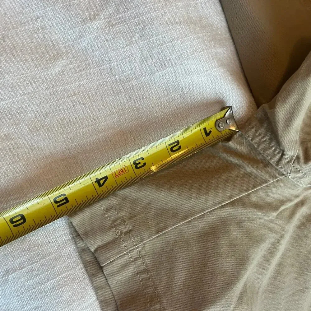 NWOT Women’s Eddie Bauer Khaki Hiking Cargo Shorts size 6 - Image 6