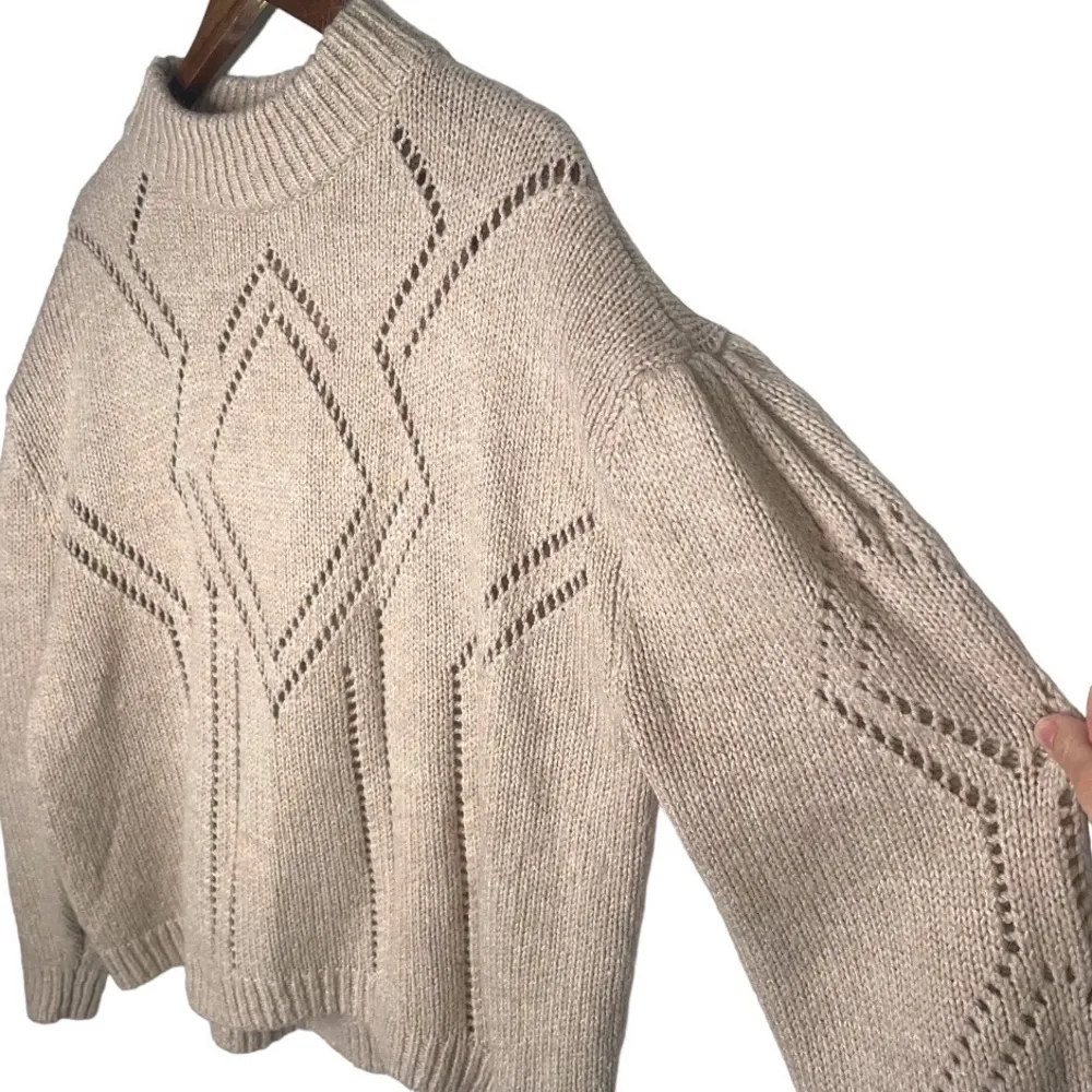 H&M Beige Knit Sweater - Image 4