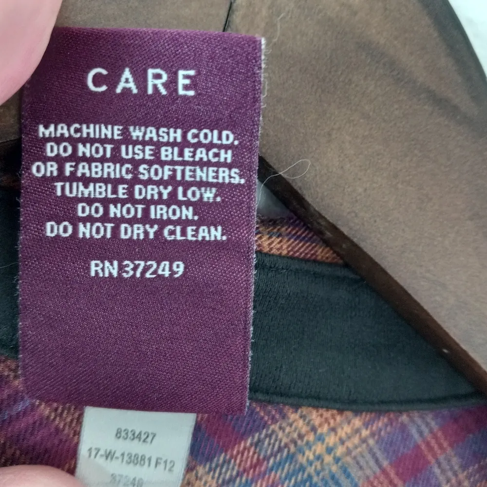 REI XL Womans Plaid Flannel Pocketed Button Down Shirt Top in Maroon Gray Red - Image 10