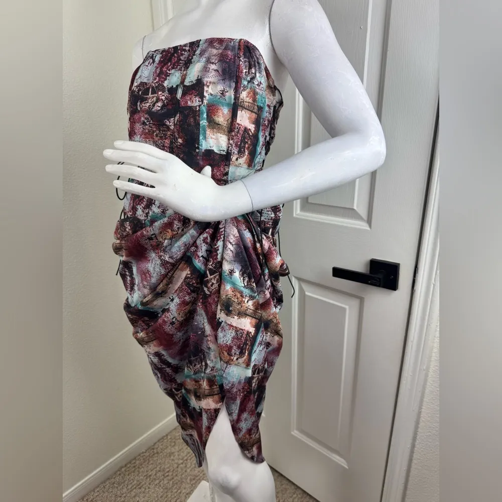 Pretty Little Thing Abstract Print Women's Dress Size 8. B14 - Image 2