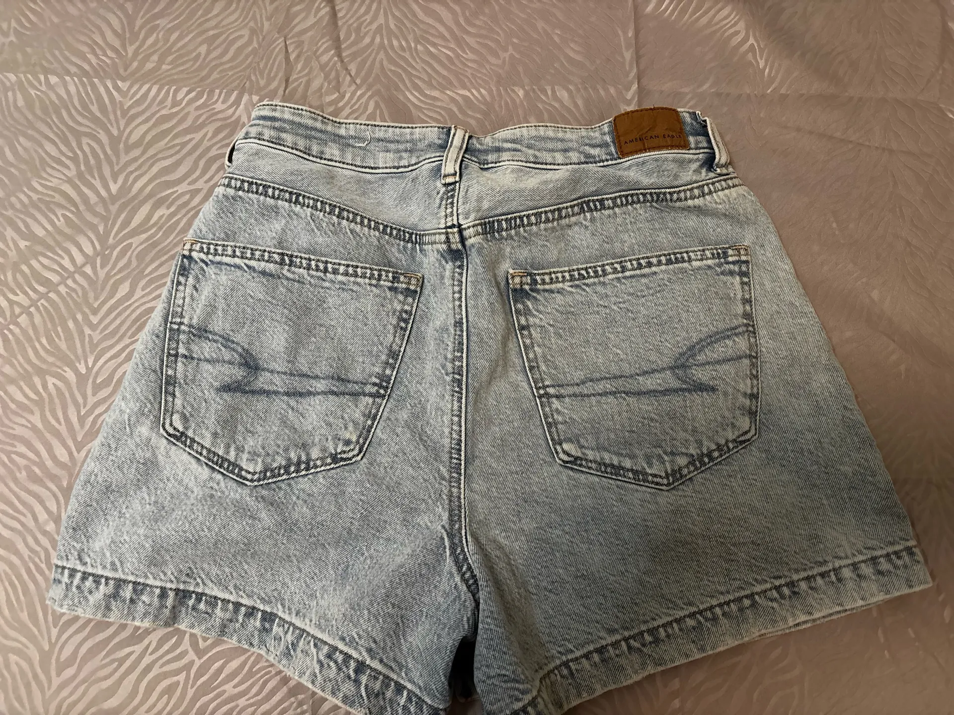 American Eagle Denim Skort / Jean Shorts – Light Wash - Image 3