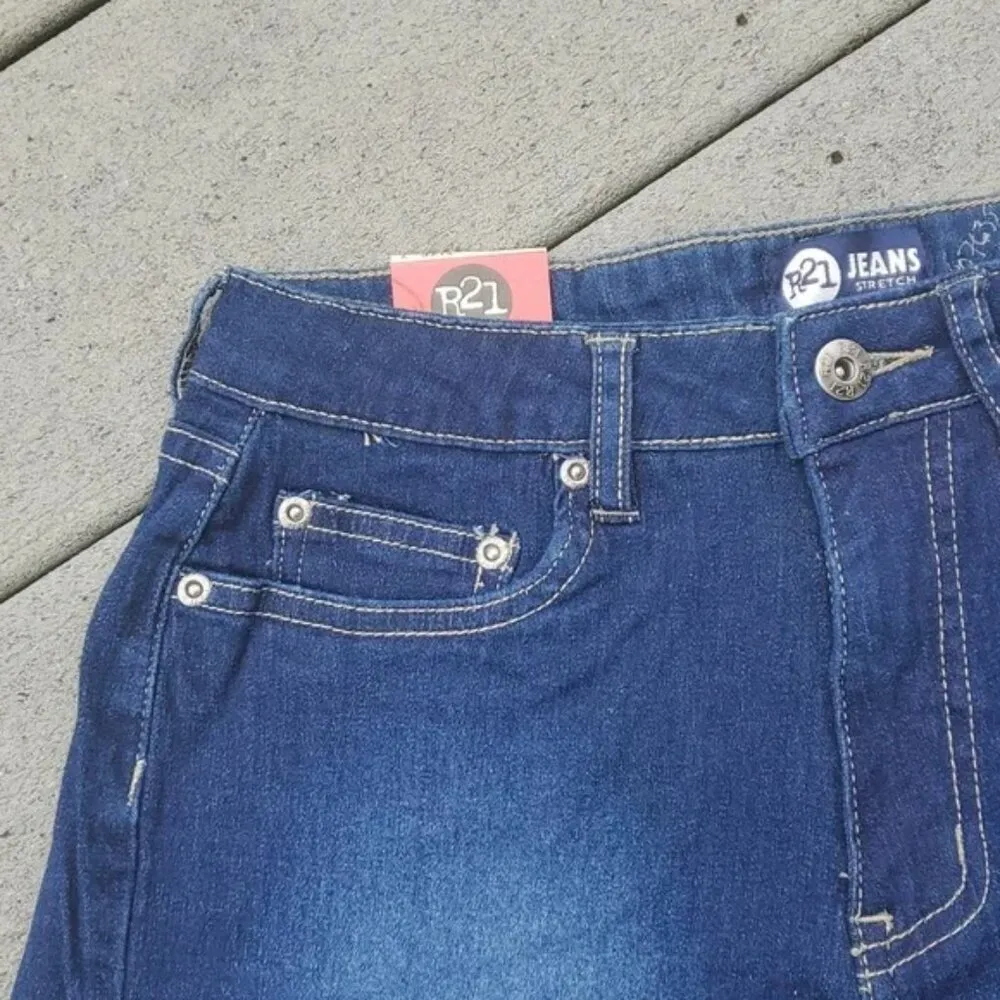 NWT R21 | Rue 21 High Waisted Stretch Size 7 Jean Shorts with 3in Inseam - Image 2