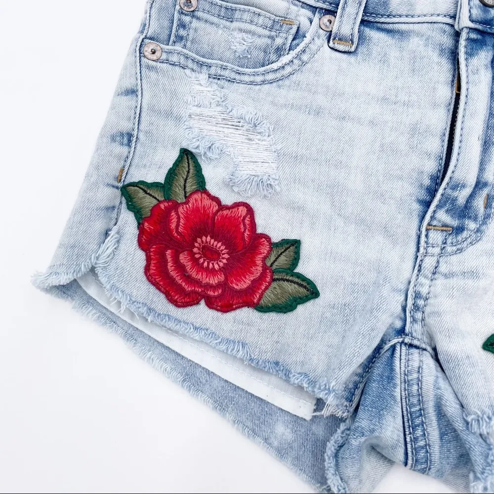 American Eagle Super Stretch Denim Hi-Rise Shortie Floral Rose Embroidered 00 - Image 4