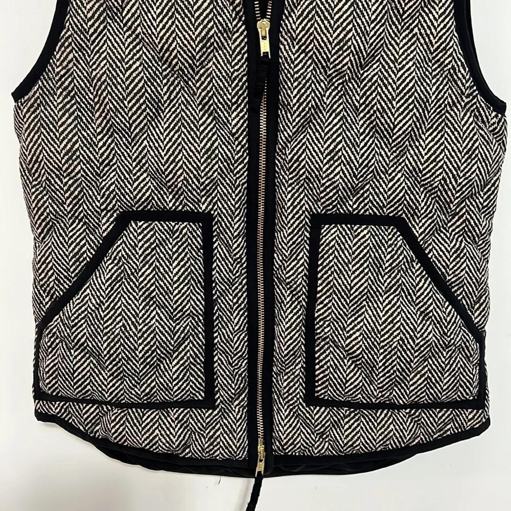 J Crew Vest Black and Cream with Gold Zipper Size XS - Image 3