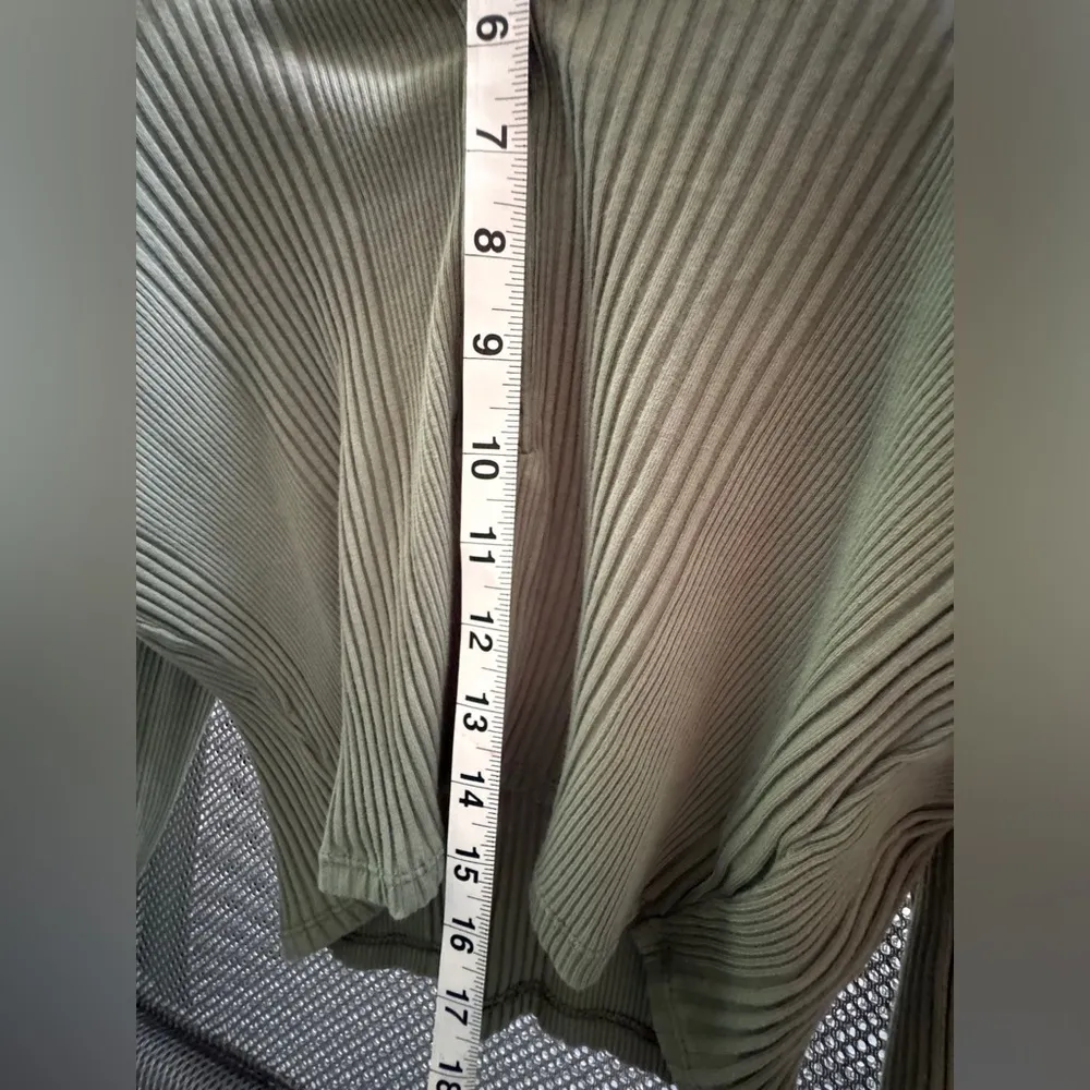 Aerie Cropped Ribbed Polo Style Long Sleeve Army Green color size large - Image 9