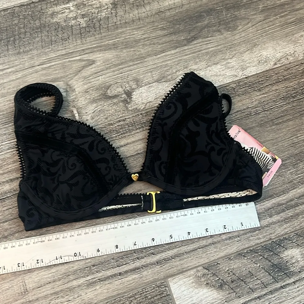 Betsey Johnson Swim BEACH Floral BLACK Bikini Top Size MEDIUM Rosette NWT #67 - Image 2