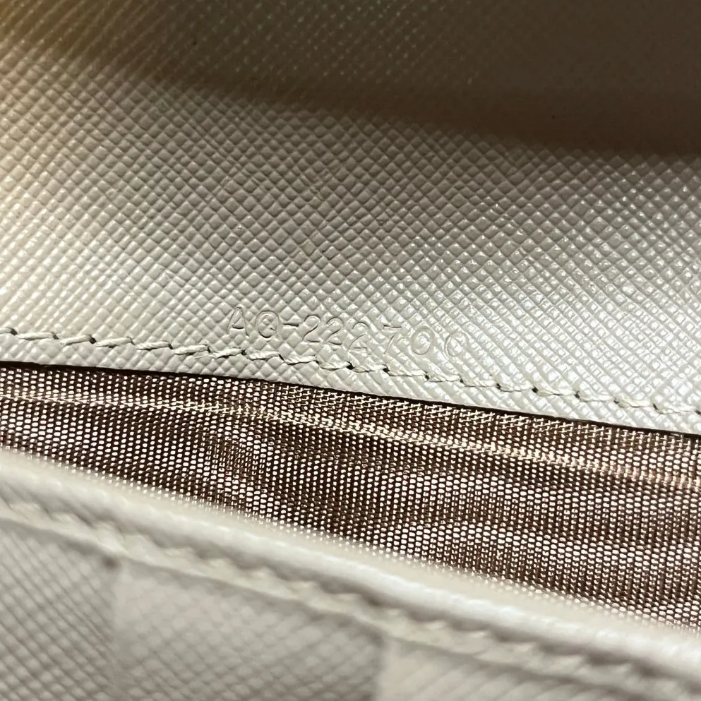 Salvatore Ferragamo Gancini Continental Wallet beige Gold-tone Gancini clasp - Image 4