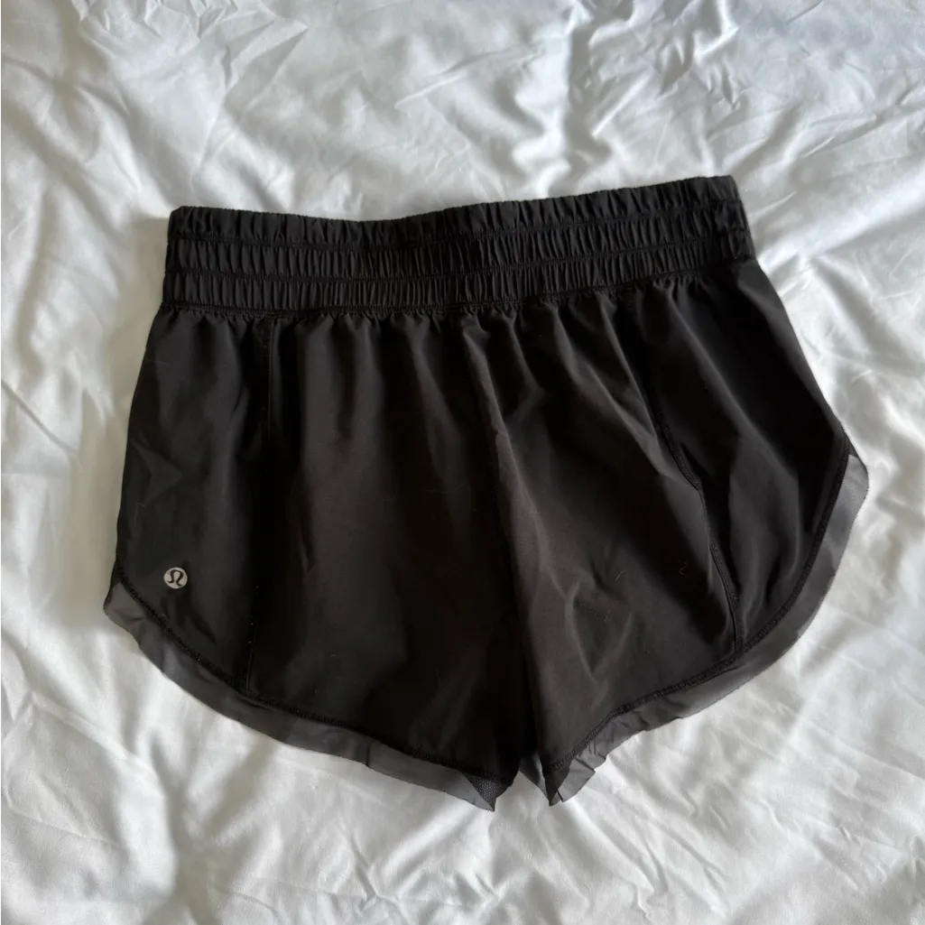Lululemon  Women's Athletic Shorts - Image 2