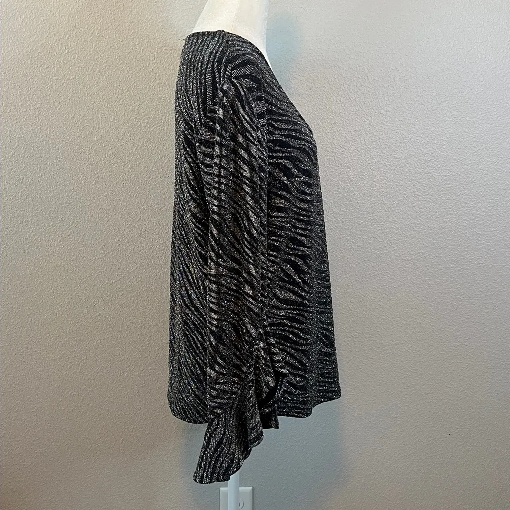 Karen Kane Metallic Zebra Print Ruffle Sleeve Blouse Silver/Black Size Med NWT - Image 2