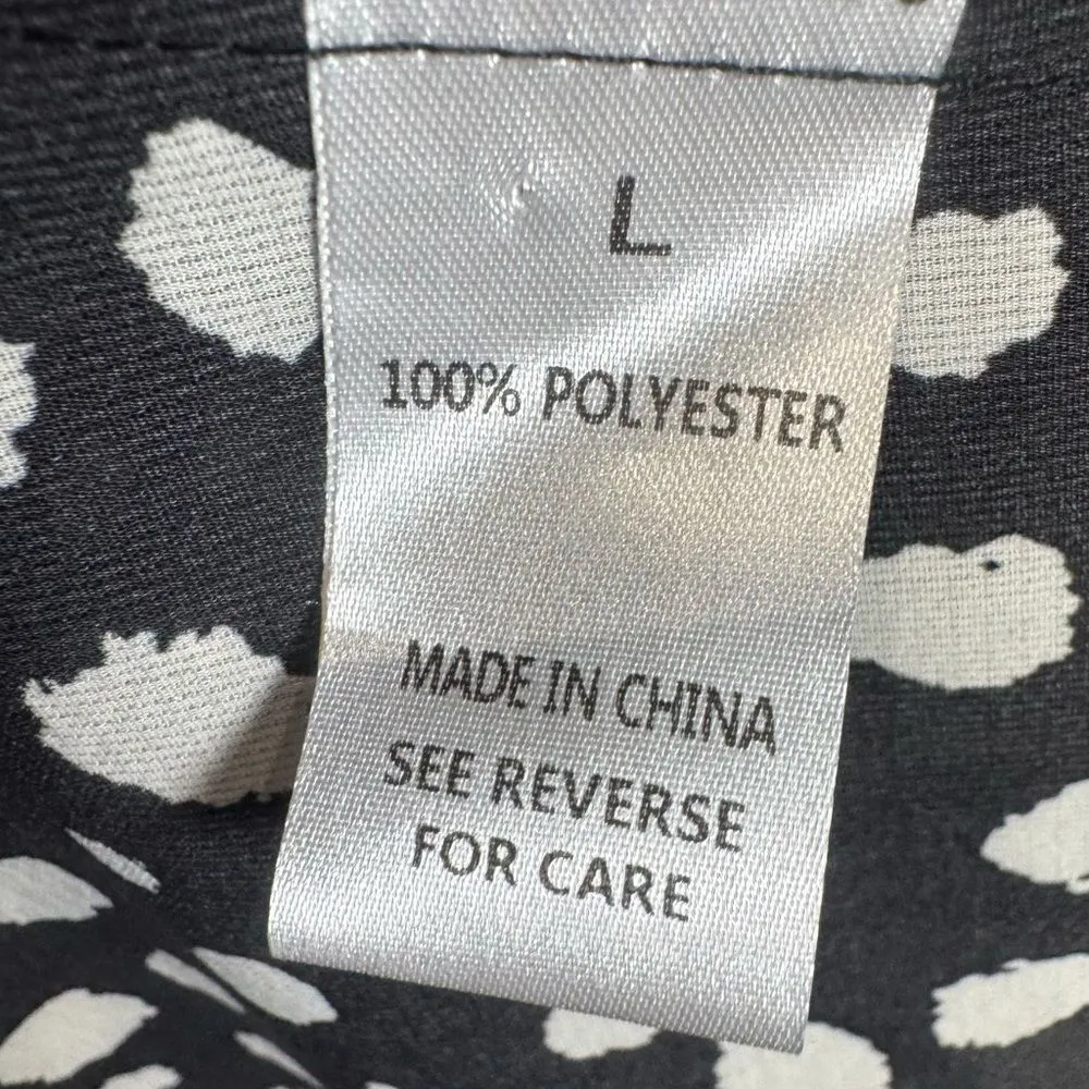 Black and white dot print long bell sleeve top size large - Image 6