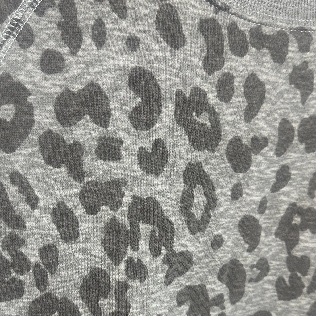 Old Navy‎ Leopard Crewneck Sweatshirt | Medium - Image 2