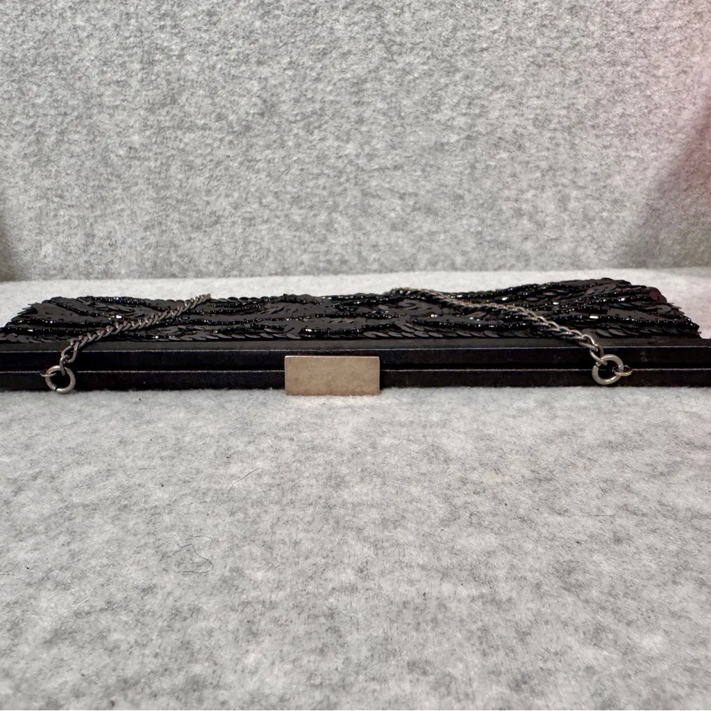 Vintage Banana Republic Black Sequin Clutch w Silver Hardware Cocktail Party - Image 4