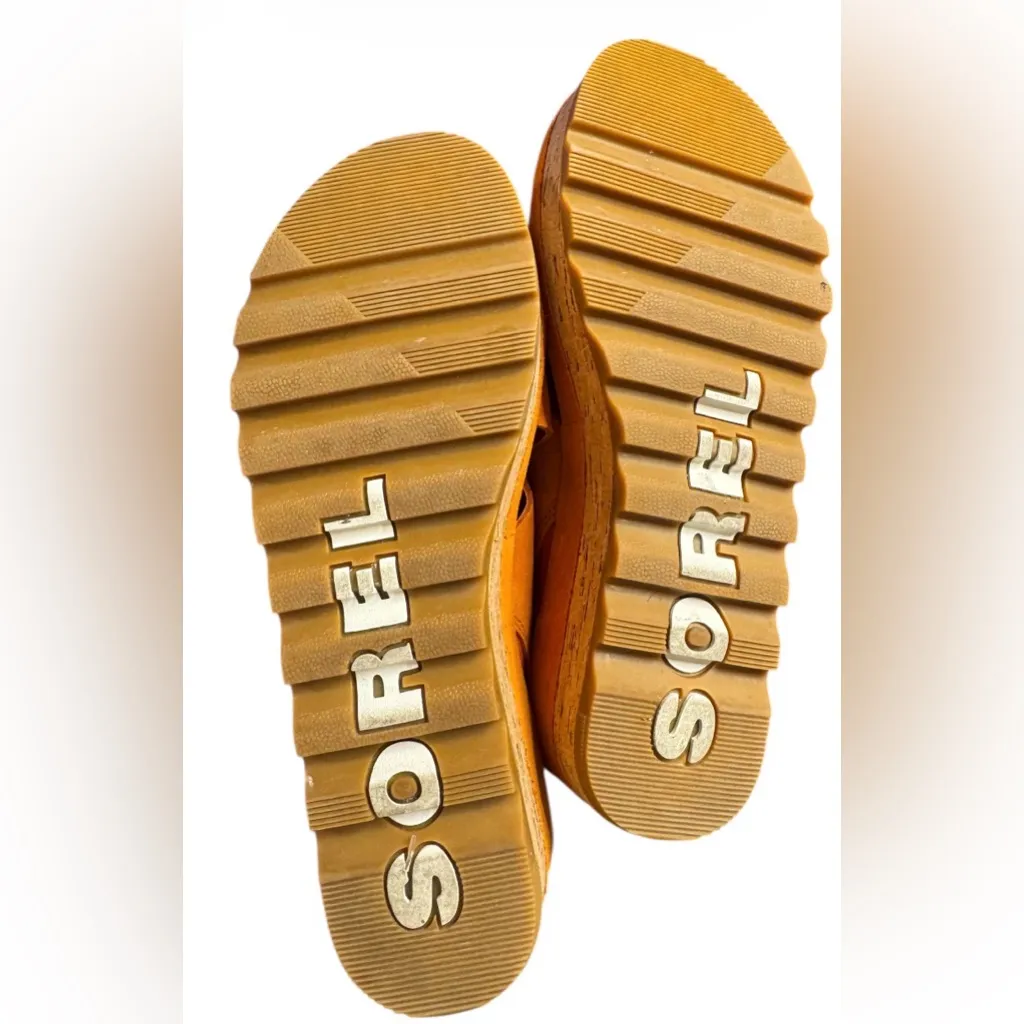 Sorel Women's Cameron Flatform Mule sandal in orange suede 8 euc - Image 3