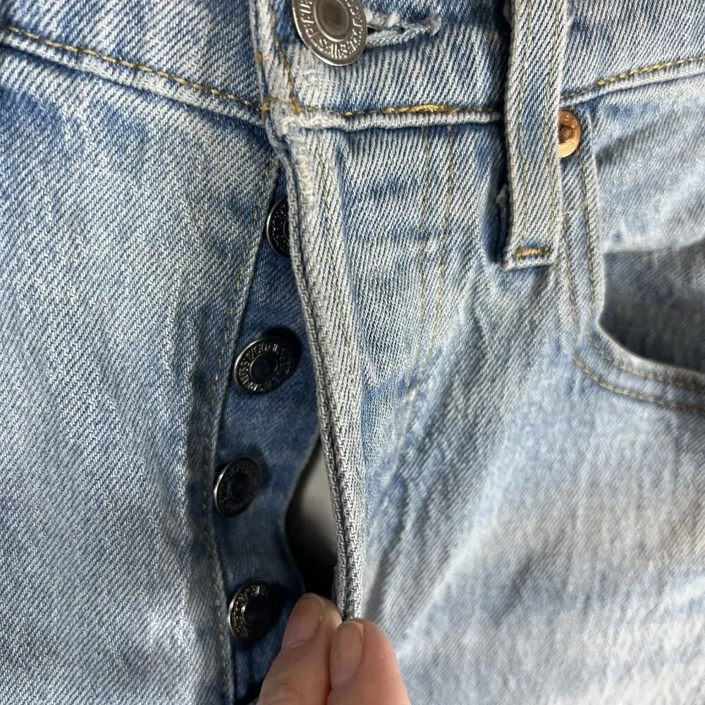 Levi's 501 Jeans Thrashed 25x30 Blue Light Wash Premium Denim Classic Distressed - Image 4