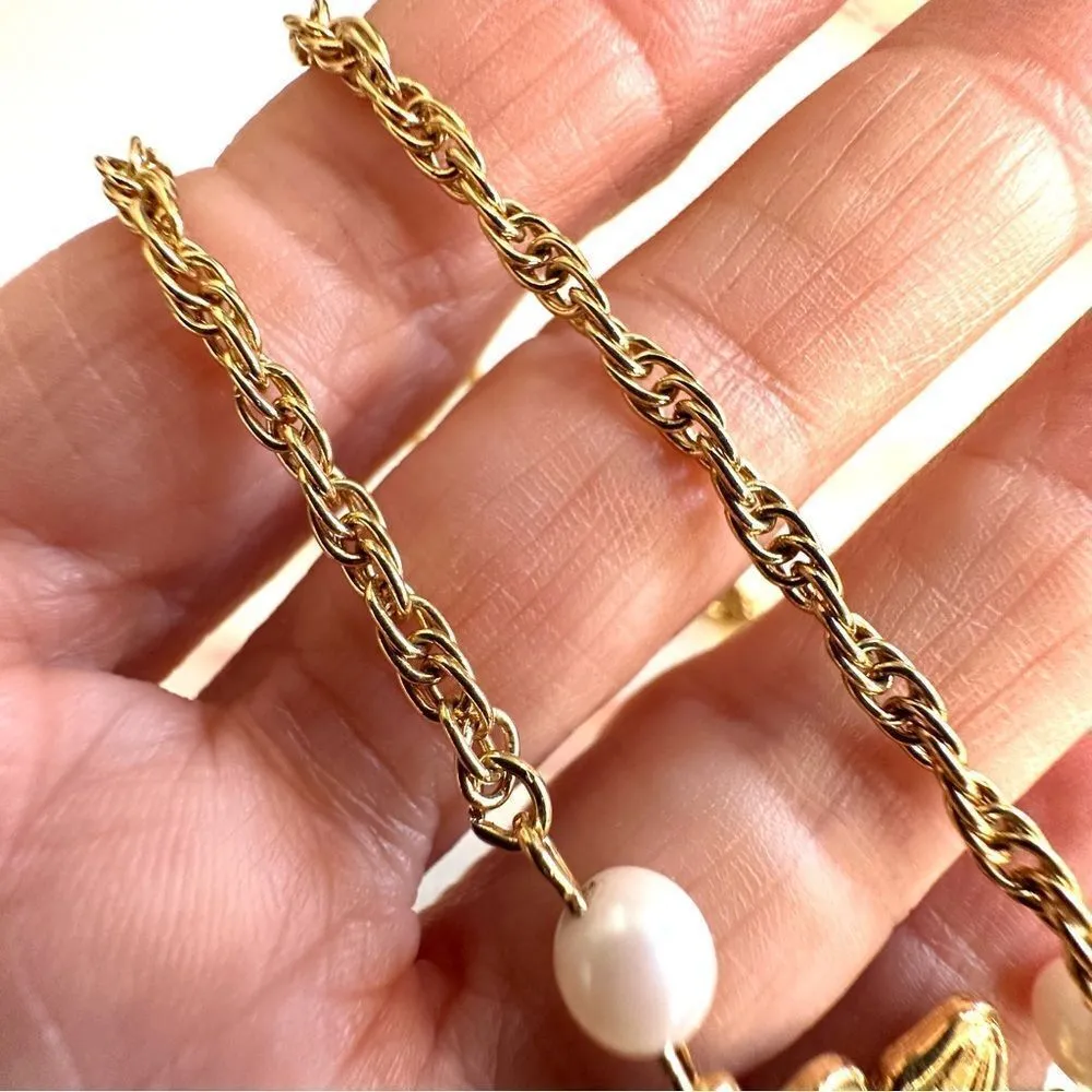 Avon vintage fall leaves good tone faux pearl necklace - Image 4