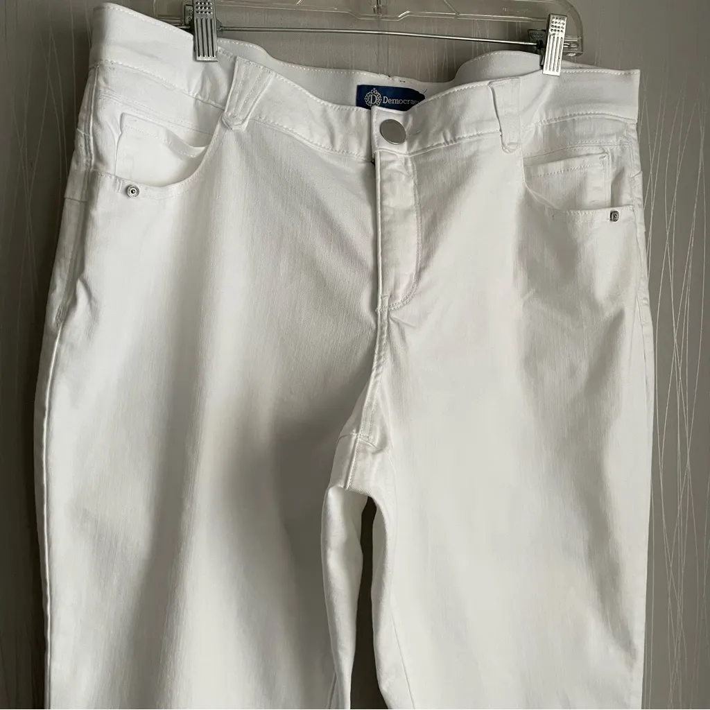 Democracy Jeans Womens 20W Absolution White - Image 3