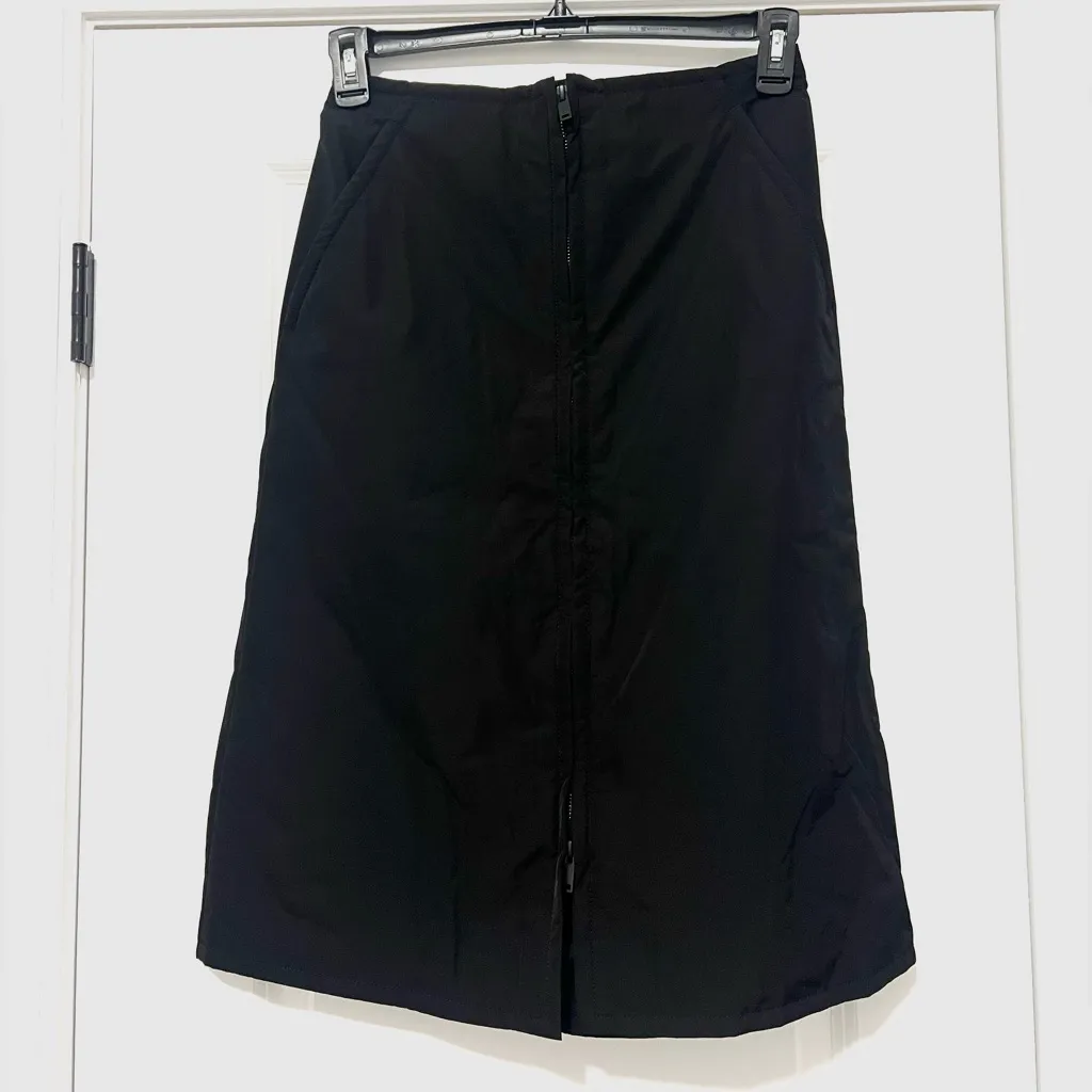 COS NWT  Black Zipper Front Skirt - Image 2