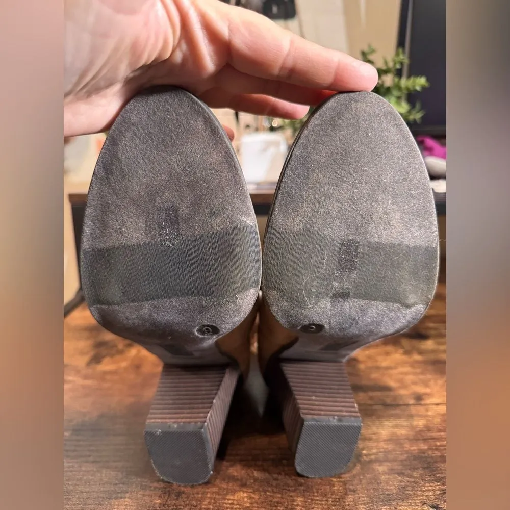 Brash‎ Women's Tan Suede Ankle Booties size 9 - Image 5