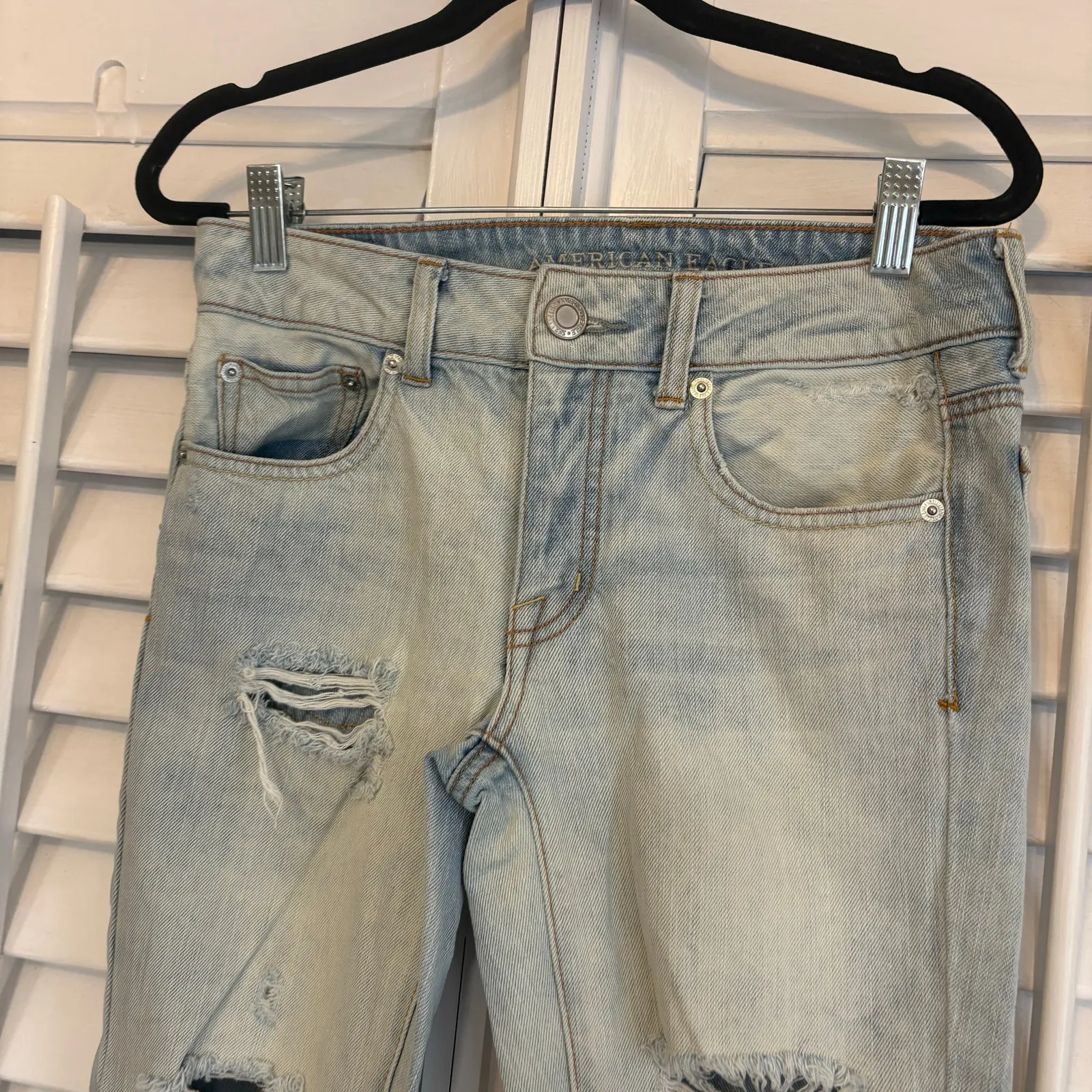 American‎ Eagle Distressed Boy Crops Size 0 - Image 3