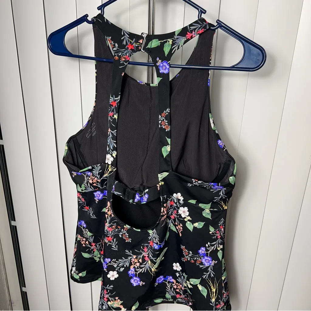 Athleta Black Floral swimwear Tank Top swimwear sz 40B/C - Image 4