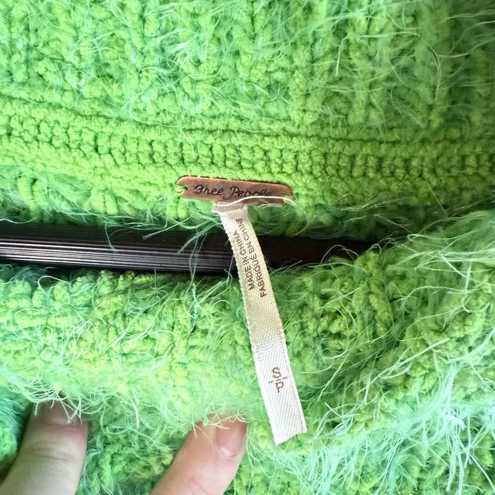 Free People Oasis Oversized Tunic Sweater Mock Neck Fuzzy Chunky Green Energy SM - Image 4