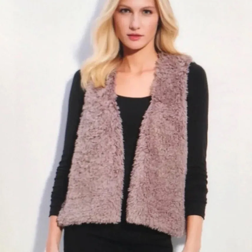 Pleione  Faux Fur Vest - Image 3