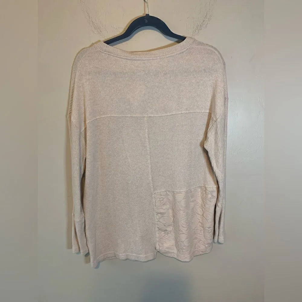 Saturday Sunday by Anthropologie Long‎ Sleeve Cream Asymmetrical Shirt size S - Image 2