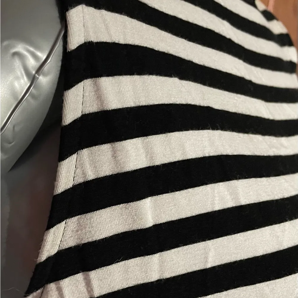 Time and Tru striped black and white sleeveless dress with scoop neck Size Large - Image 5