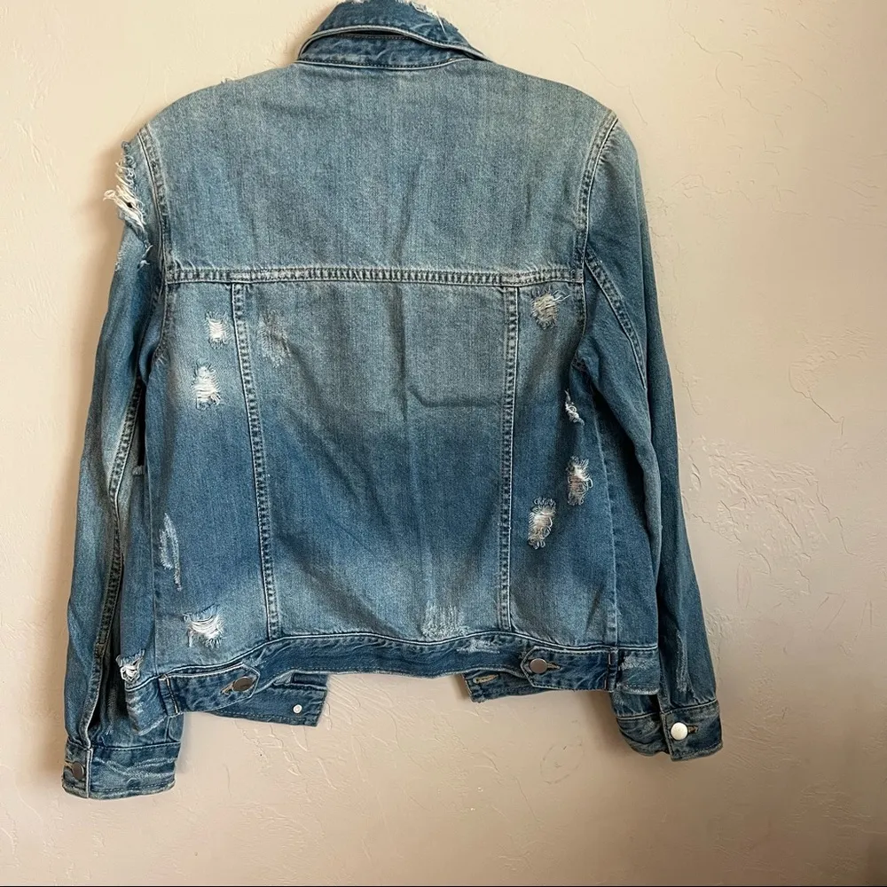 Super Distressed Soft Denim Trucker Jacket - Image 11