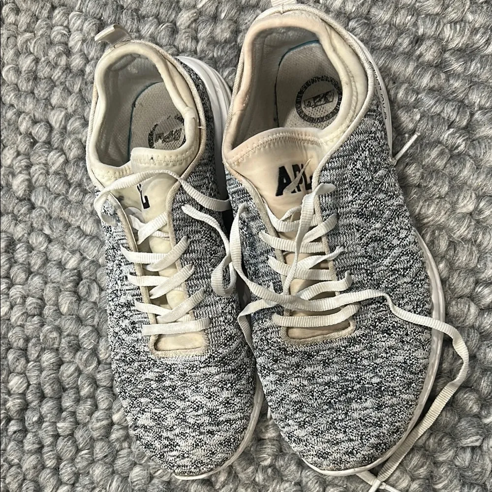 APL Techloom Phantom Women’s Sneakers Size 9 - Image 4