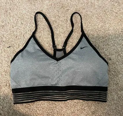 Nike Sportsbra - Image 2