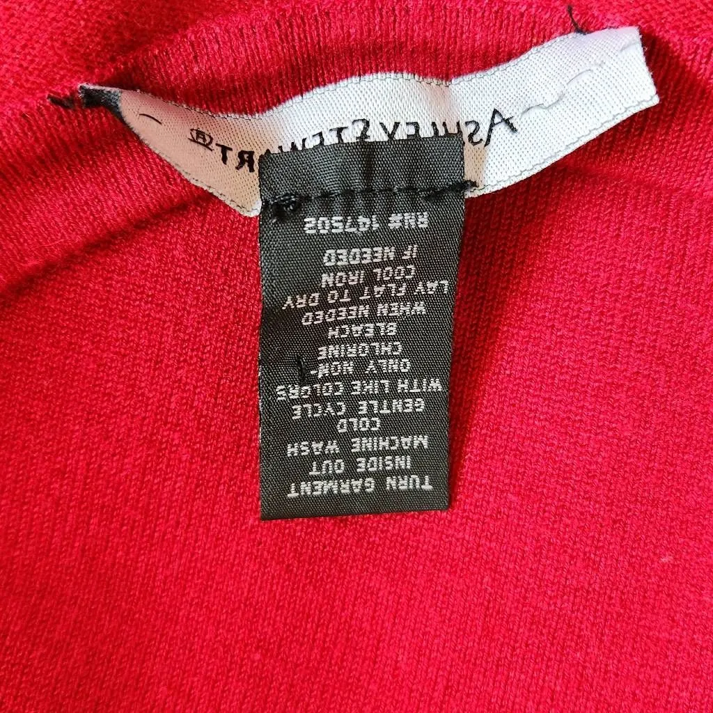 Ashley Stewart Red Sleeveless Top with Silver Accents Size 14-16 Red Sparkly Top - Image 7