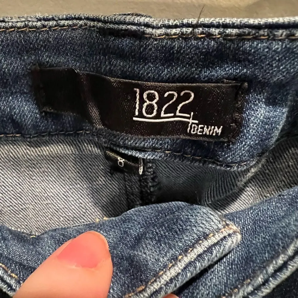 1822 Denim medium wash distressed jeans size 8 - Image 7