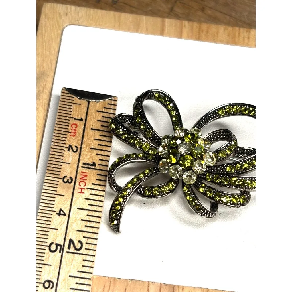 Vintage Rhinestone Bow Brooch Pin With Yellow & Clear Crystals - Image 4