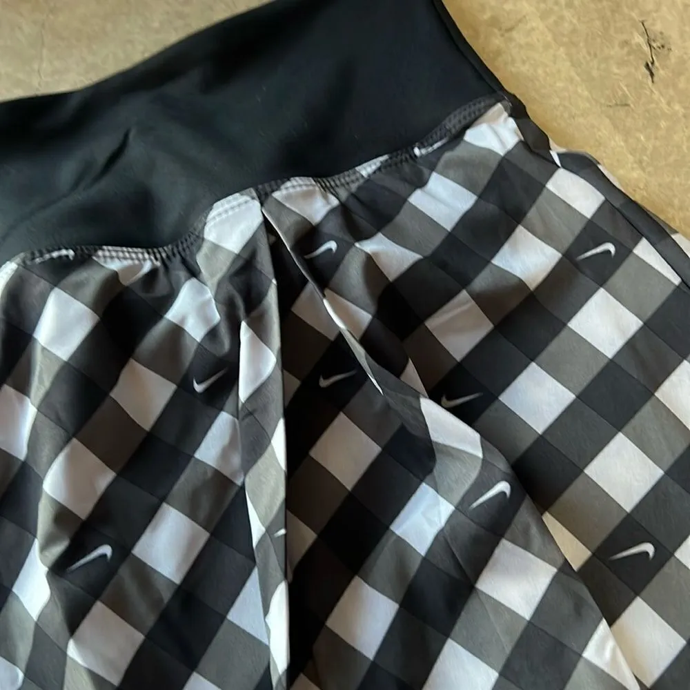 Nike Women's 15" Dri-FIT Advantage Golf/tennis/pickel ball Skort B22 - Image 7