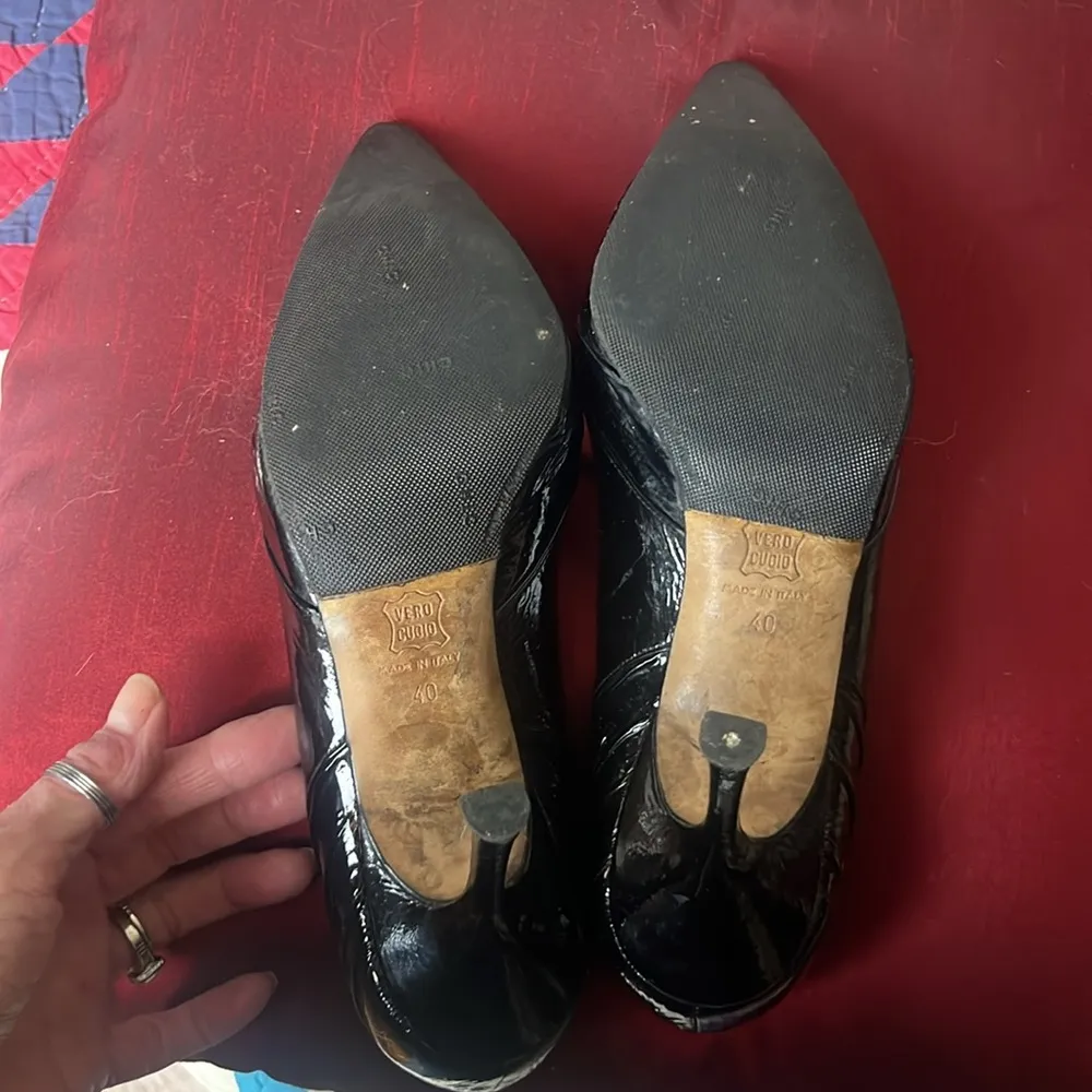 Jimmy Choo black Patent Leather Pointed
Toe Heels 3 1/2 inch sz 40 - Image 7