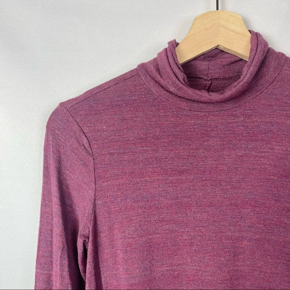 American Eagle AEO Soft & Sexy Raspberry Pink Asymmetrical Hem Long Sleeve Top - Image 3