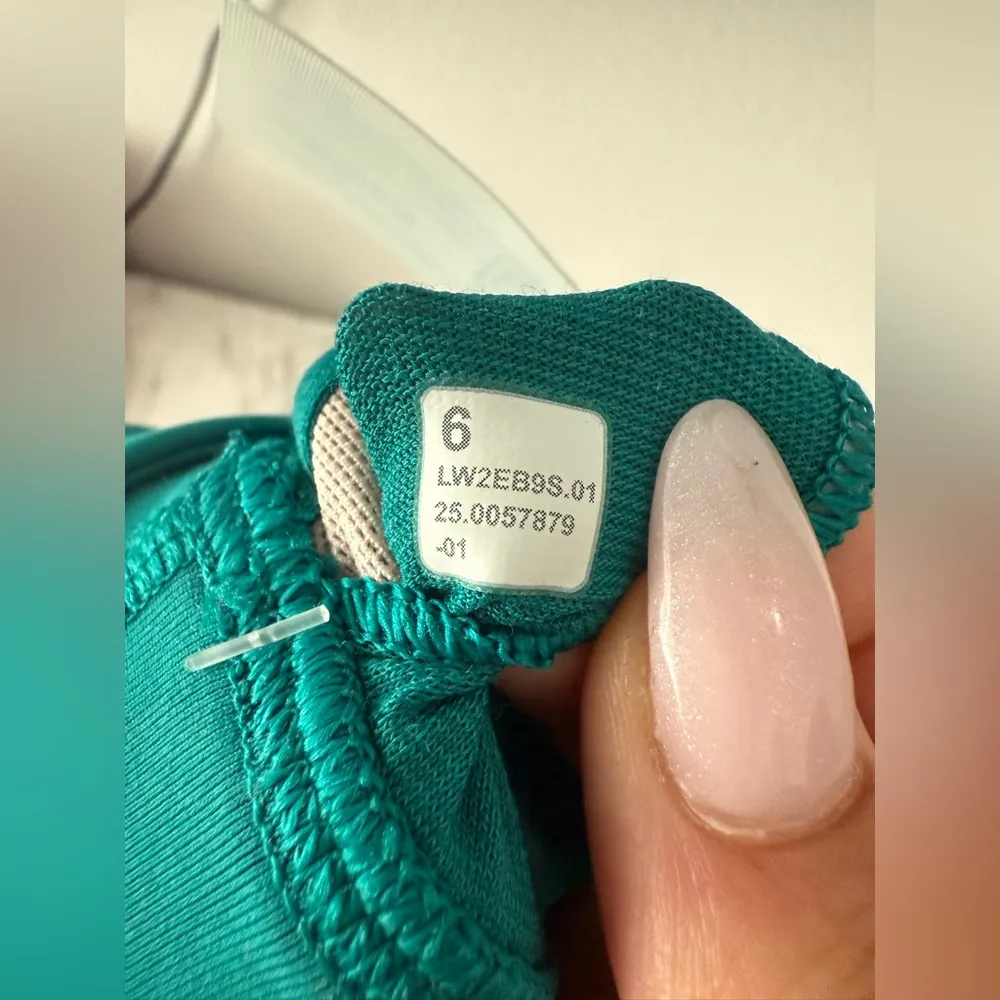 Lululemon Energy Longline Bra *Medium Support, B–D Cups - Image 5