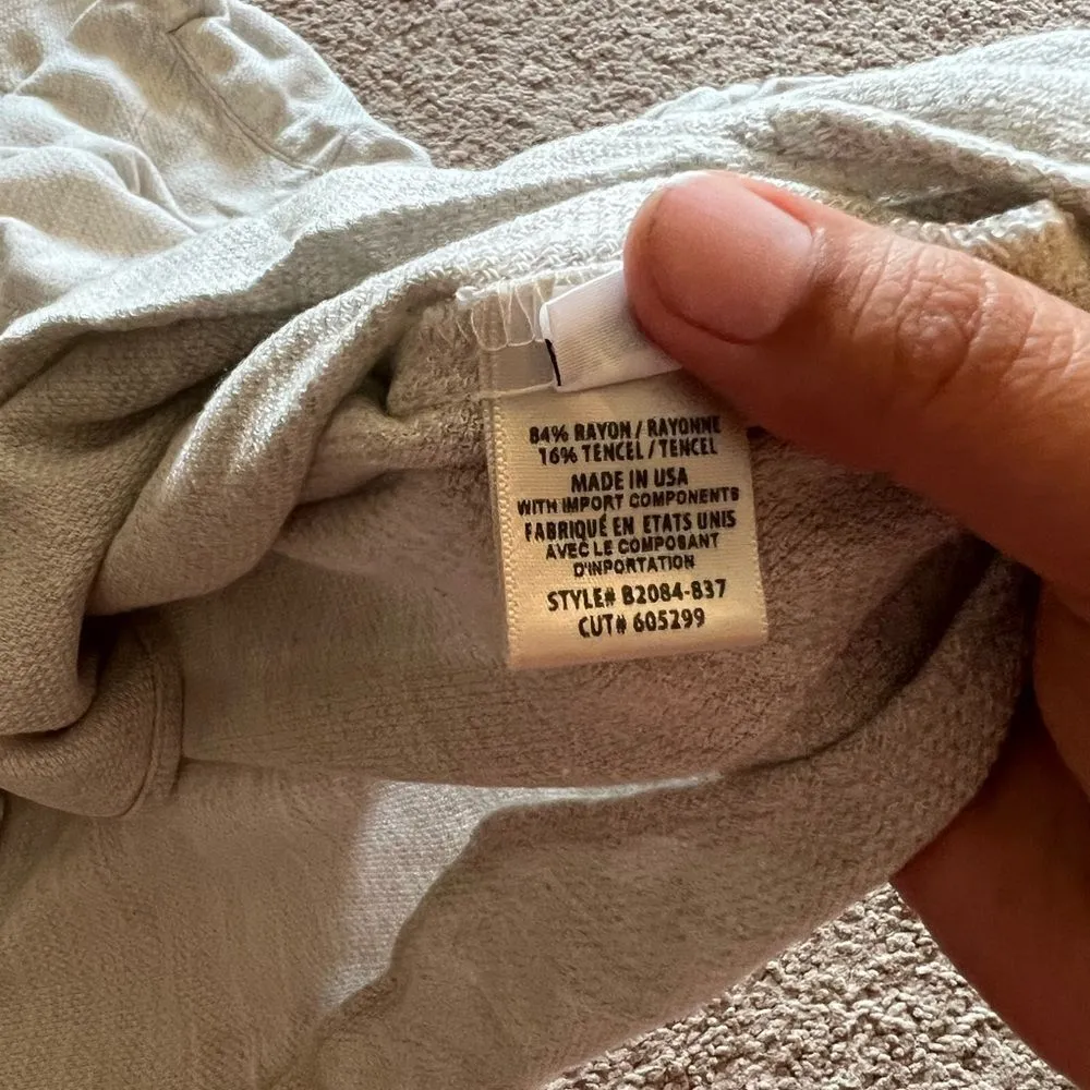 Bella Dahl xs grey blouse - Image 5