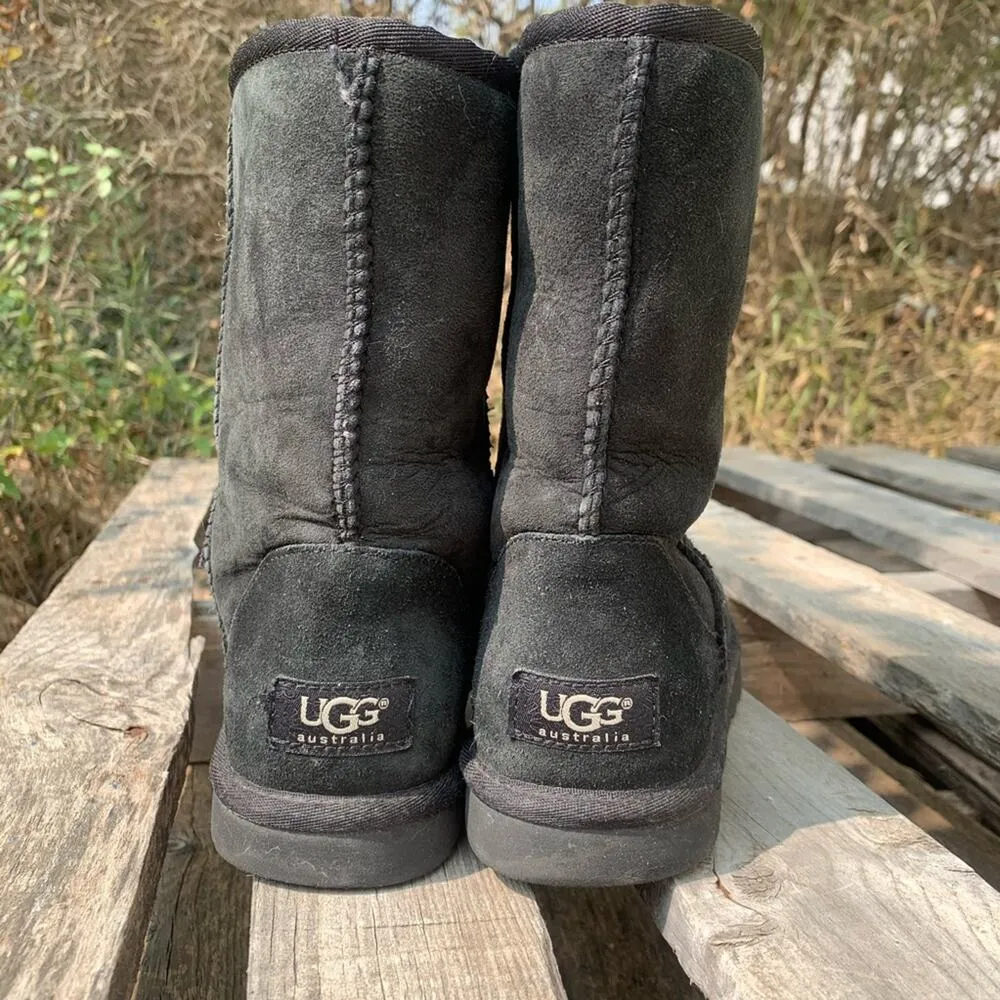 Ugg Classic #5825 short black boots Size 6 - Image 5