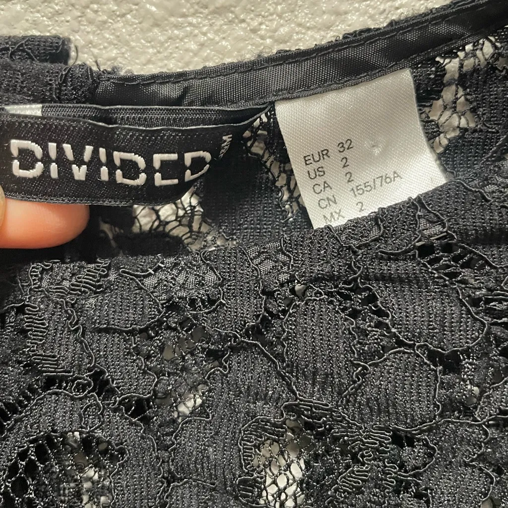 Divided Black Fitted Embellished Blouse - Image 4