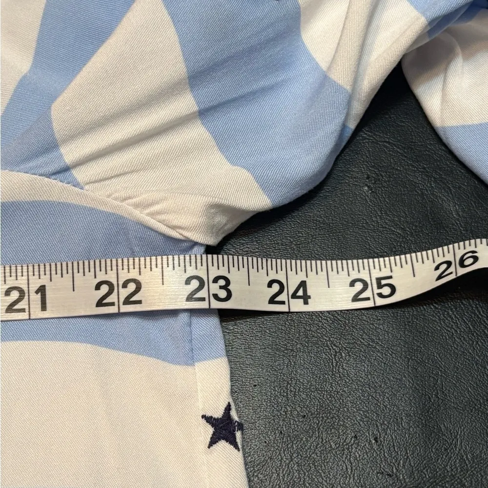 Crown & Ivy White and Blue Stripped w/ stars 3/4 Sleeve Blouse size L - Image 8