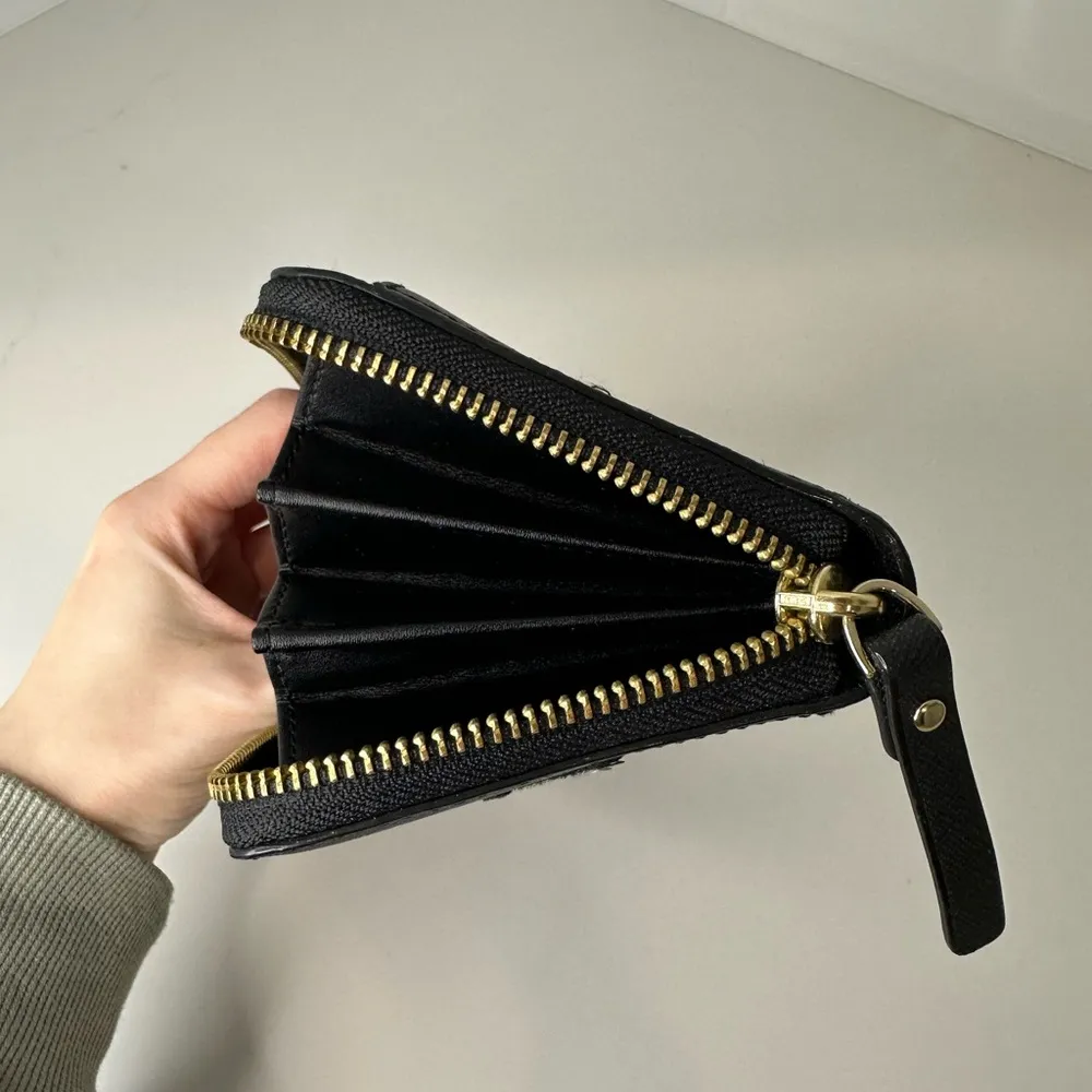 Run Wild Leopard Neda Wallet - Image 14