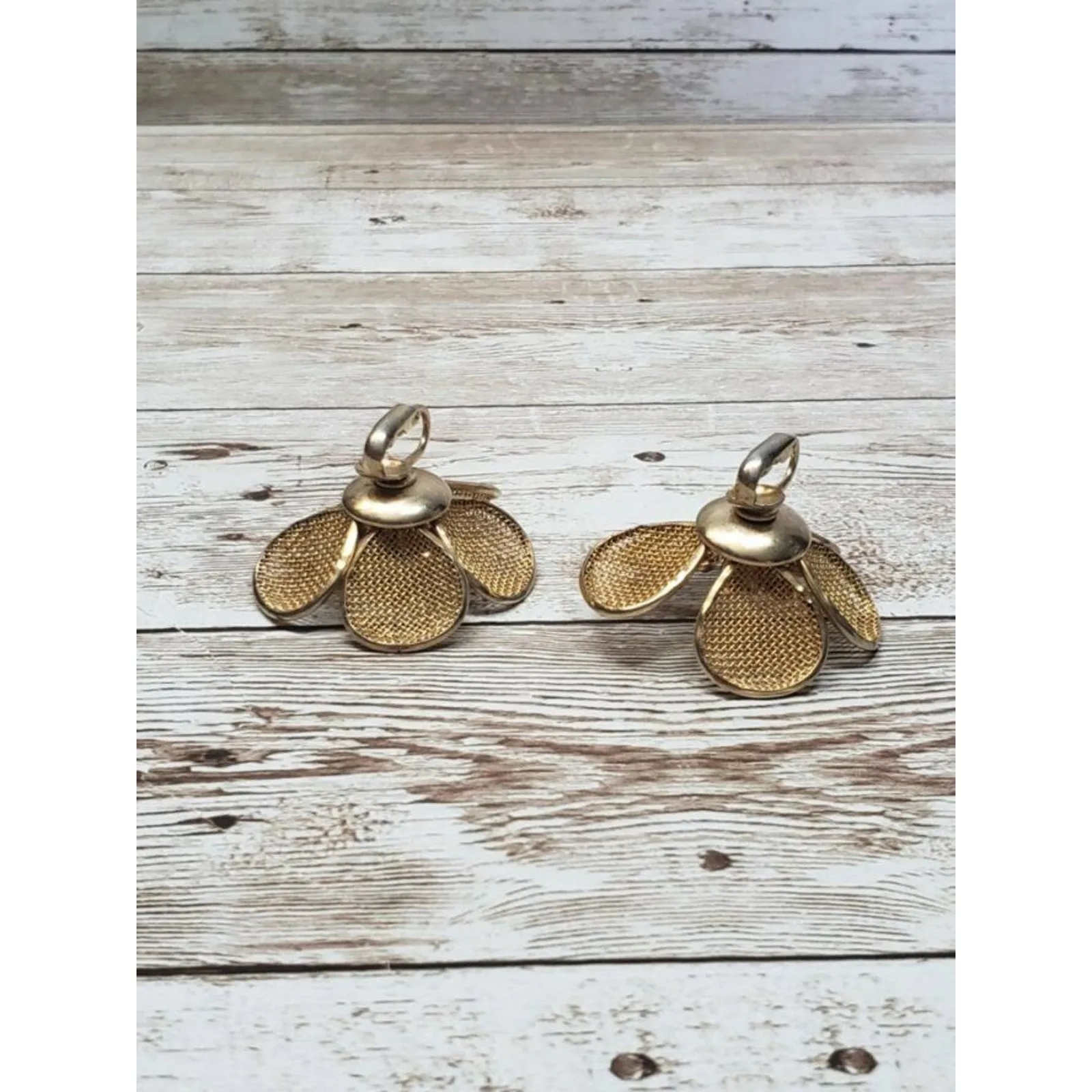 Vintage Clip On Earrings - Image 4