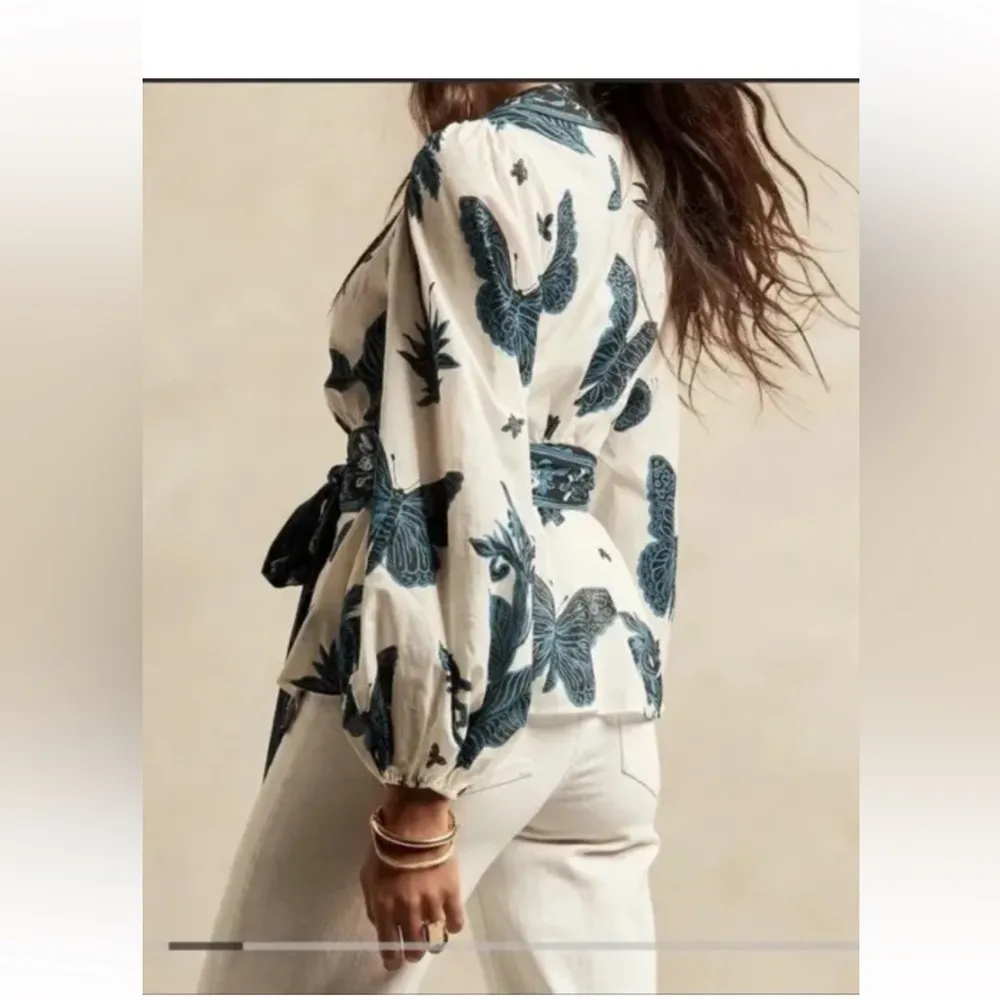 GORGEOUS banana republic balloon sleeve butterfly print top - medium - Image 5